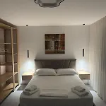 Roomy *