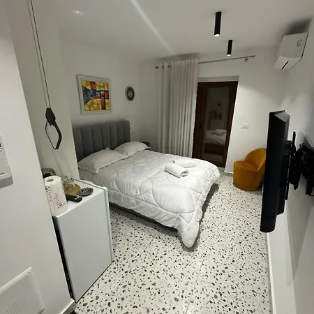 Roomy Tiran