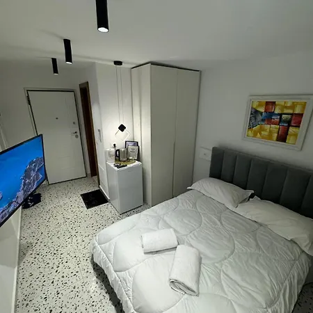 Roomy
