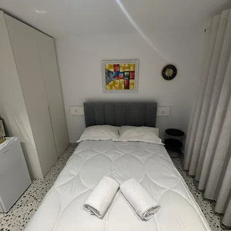Daire Roomy