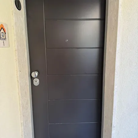 Roomy *
